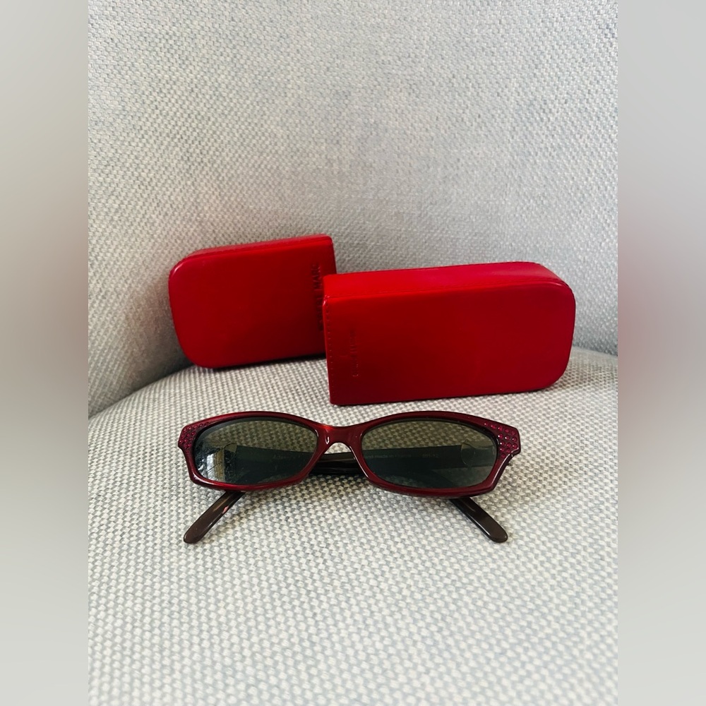 Women’s Red Rectangle Sunglasses